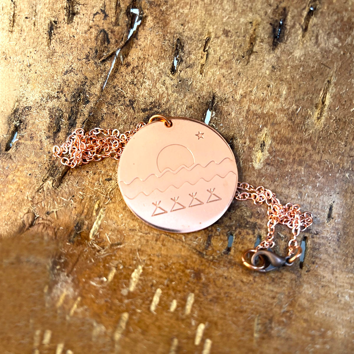 Tłı̨chǫ Flag Necklace